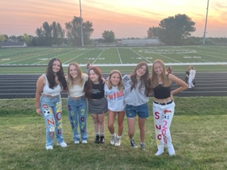 chicas en Senior Sunrise